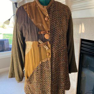 Donna Jessica standout jacket/top